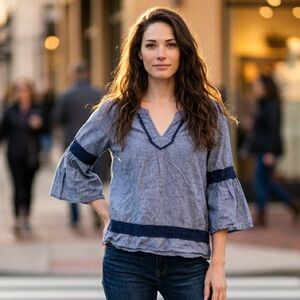 Blue crown ivy blouse medium